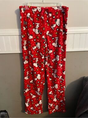 Peanuts Snoopy and Woodstock Fuzzy Pajama Sleep Pants Size Medium / Large NWOT